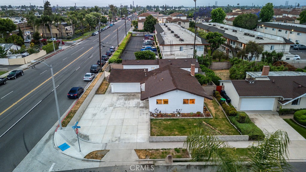 8151 ORANGEWOOD AVE