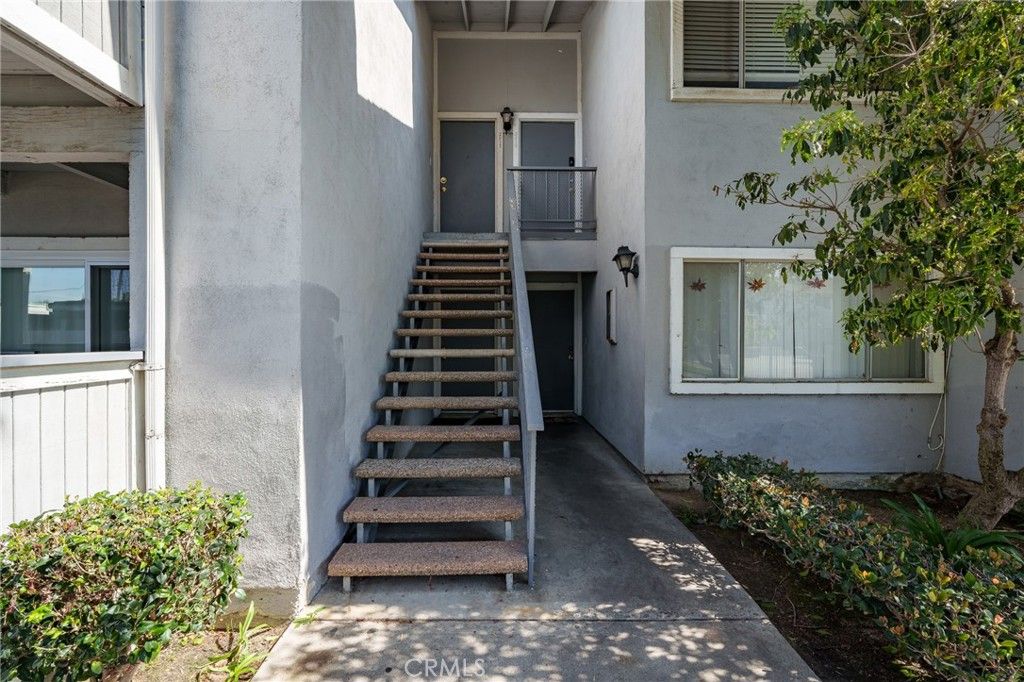 Photo of 1250 S Brookhurst St, Anaheim, CA 92804 (MLS # OC26041615)