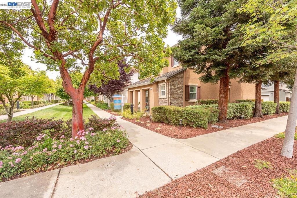 2527 Coldstream Way