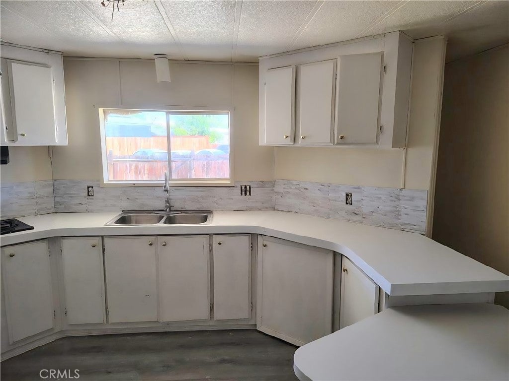 3300 15th Street W 39