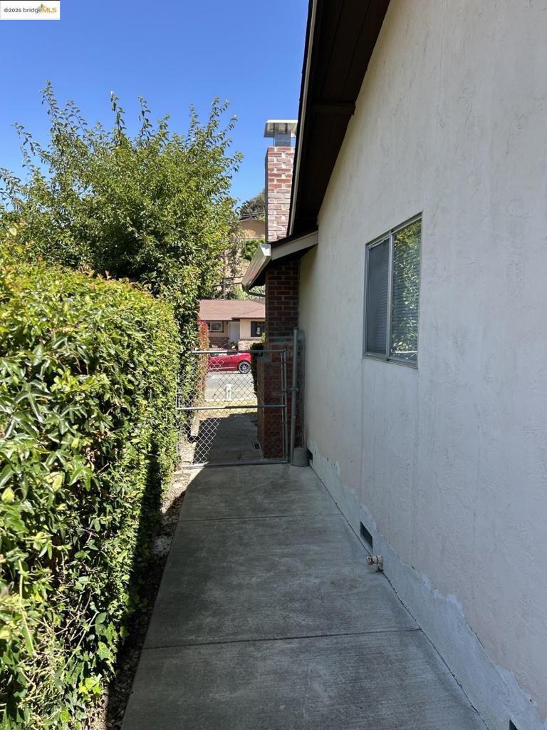 PINOLE VALLEY - Residential
