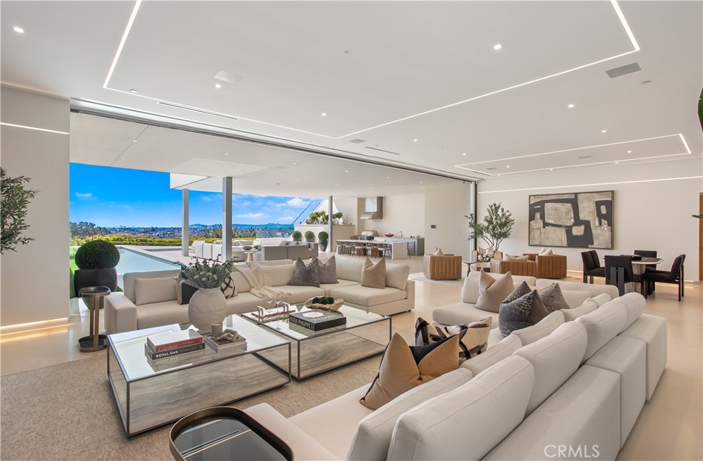 Irvine Terrace (IRVT) - Residential