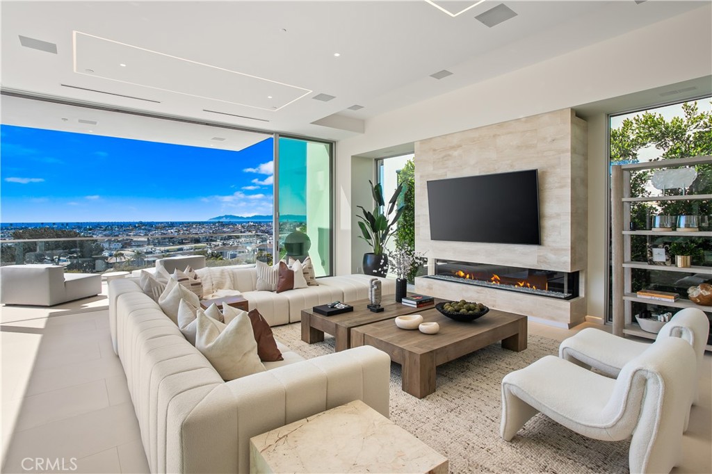 Irvine Terrace (IRVT) - Residential