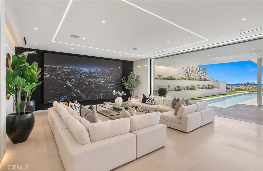 Irvine Terrace (IRVT) - Residential