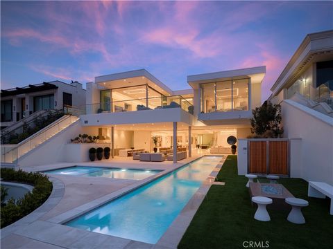 1119 Dolphin Corona Del Mar CA 92625