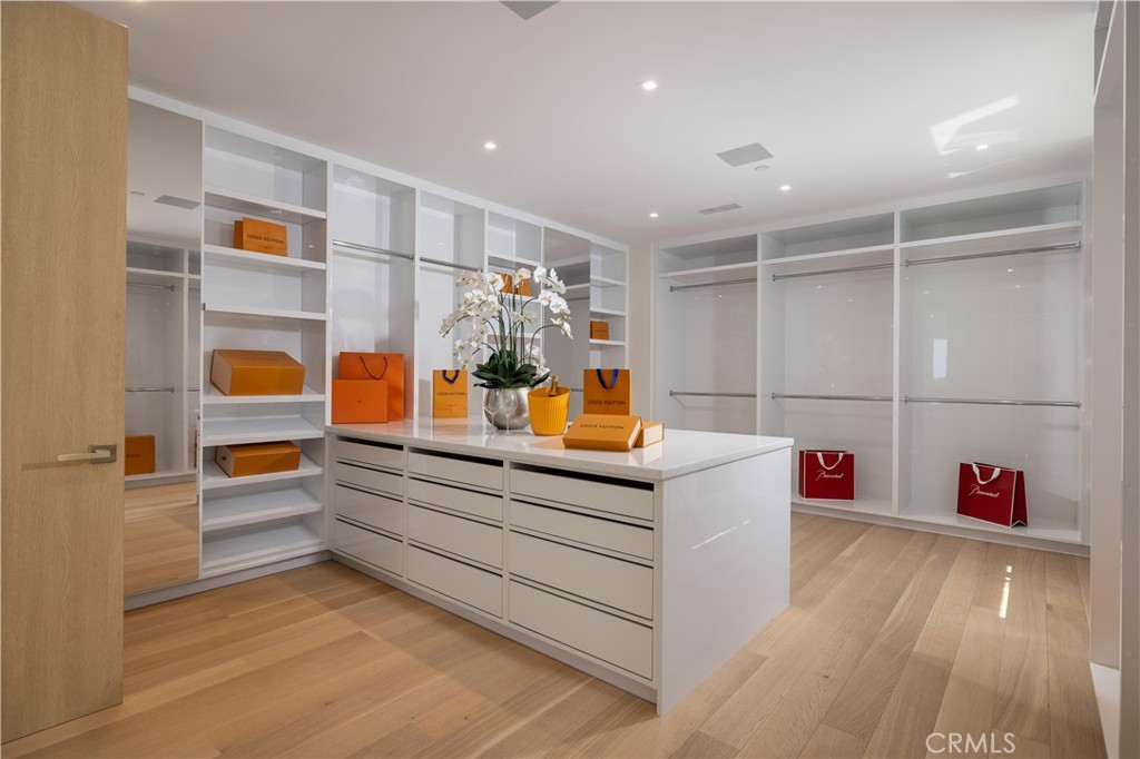 Irvine Terrace (IRVT) - Residential