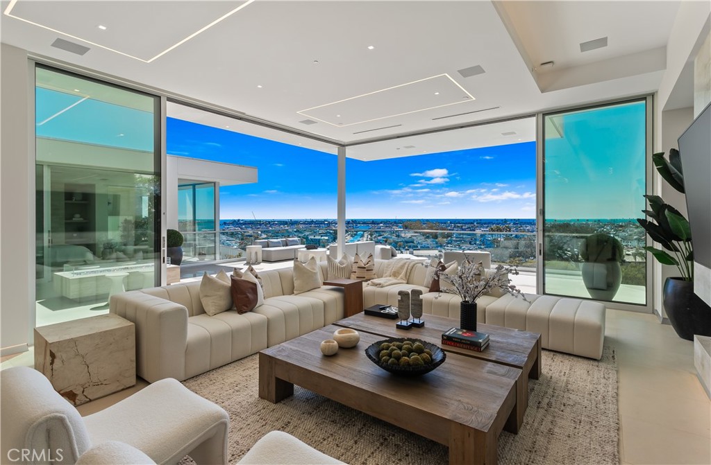 Irvine Terrace (IRVT) - Residential