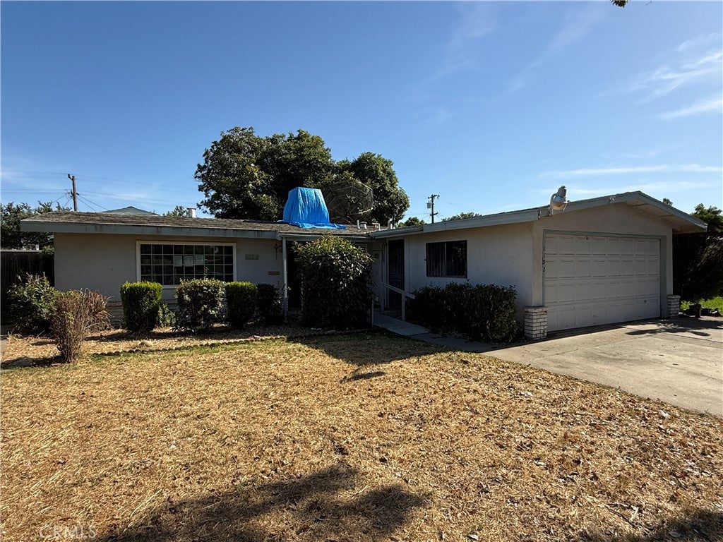 1152 E Drummond