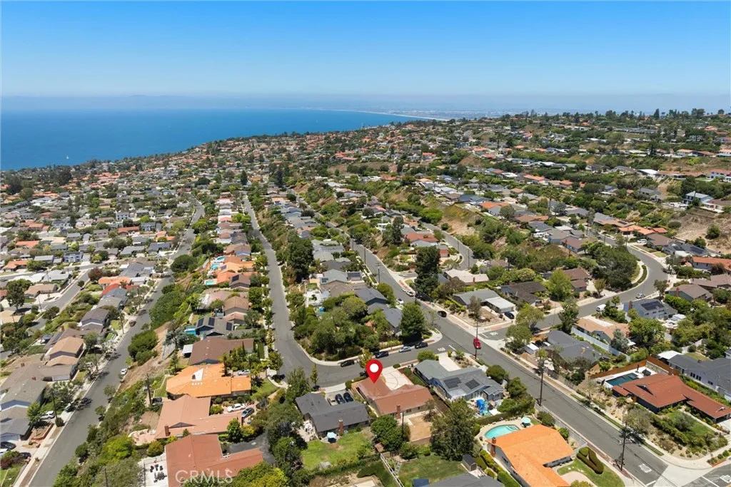 Rancho Palos Verdes, California 90275, United States, 4 Bedrooms Bedrooms, ,2 BathroomsBathrooms,Residential,Pending,181227