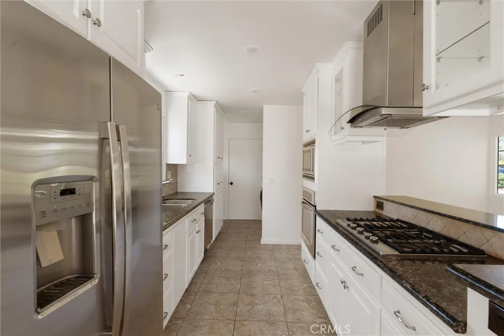 Rancho Palos Verdes, California 90275, United States, 4 Bedrooms Bedrooms, ,2 BathroomsBathrooms,Residential,Pending,181227