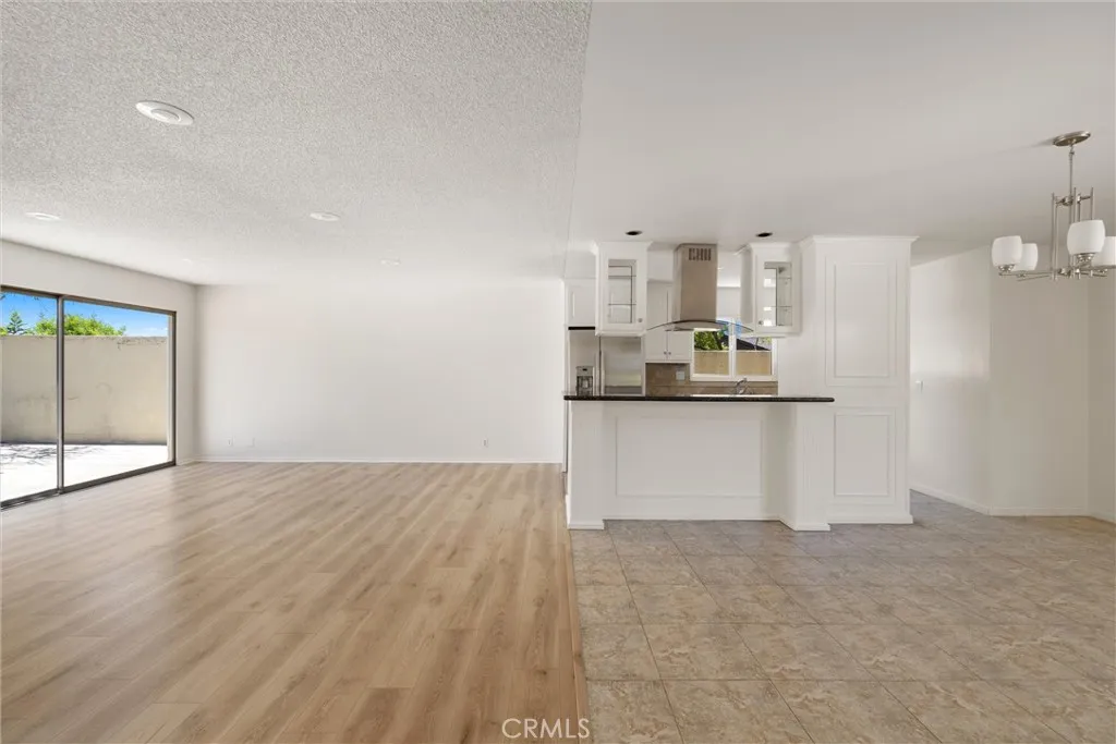 Rancho Palos Verdes, California 90275, United States, 4 Bedrooms Bedrooms, ,2 BathroomsBathrooms,Residential,Pending,181227