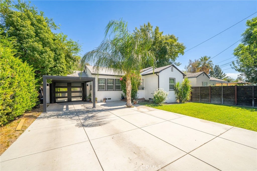 3327 N Crescent