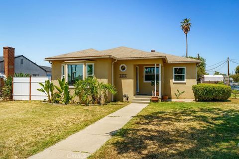 Photo of 1401 S Spruce Street, Montebello, CA 90640 (MLS # PW26121164)