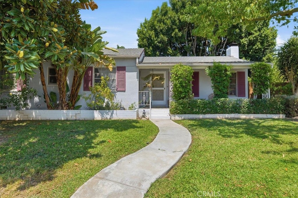 3411 Elmwood Court