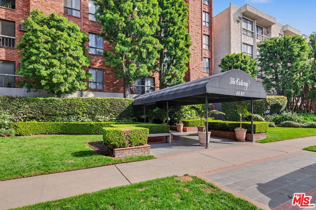 Photo of 1440 Veteran Avenue #204, Los Angeles, CA 90024 (MLS # 26653829)