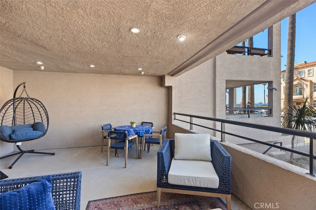 1200 Pacific Coast Highway 121