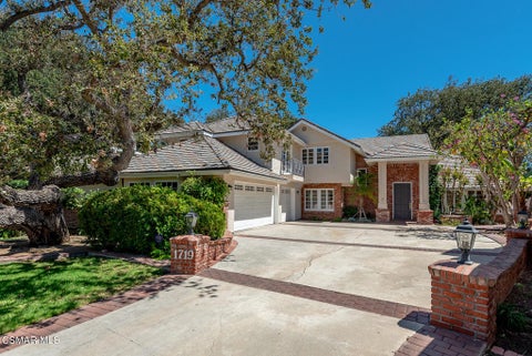 Photo of 1719 Schoolhouse Circle, Thousand Oaks, CA 91362 (MLS # 226003489)