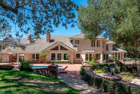 Photo of 1719 Schoolhouse Circle, Westlake Village, CA 91362 (MLS # 226003489)