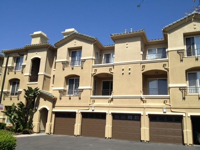 Gorgeous extra large unique condo w/2 car ATTACHED garage, 831 sq.ft-living area+310 sq.ft garage. Complex Monarch with immaculate pool,Spa,BBQ, fitness center & club house. Walking distance to shopping center, theater & restaurants. Close to Miramar lake & easy access to I-15. Desired 2nd floor. East facing windows. Very open floor plan, high volume ceiling, crown molding, SS appliances, granite slab countertops, fireplace in liv.room w/gas log set, large pantry, Bedroom with walk-in closet. Custom paint This is a unique property, feels like town home with direct access to the extra large garage for 2 cars! Looks gorgeous: very clean, custom paint, a lot of storage (closet) space. Central A/C, ceiling fan, ceiling lights, washer/dryer. Water & trash included in the Rent. For corporate needs we can make this gorgeous condo nicely furnished, but rent will be different. Available for long term (1 year+) . Price reflect the length of the lease. Lease to be start from June 1, 2017. Neighborhoods: Scripps Ranch Complex Features: ,,,,, View: City,Evening Lights Sewer: Sewer Connected