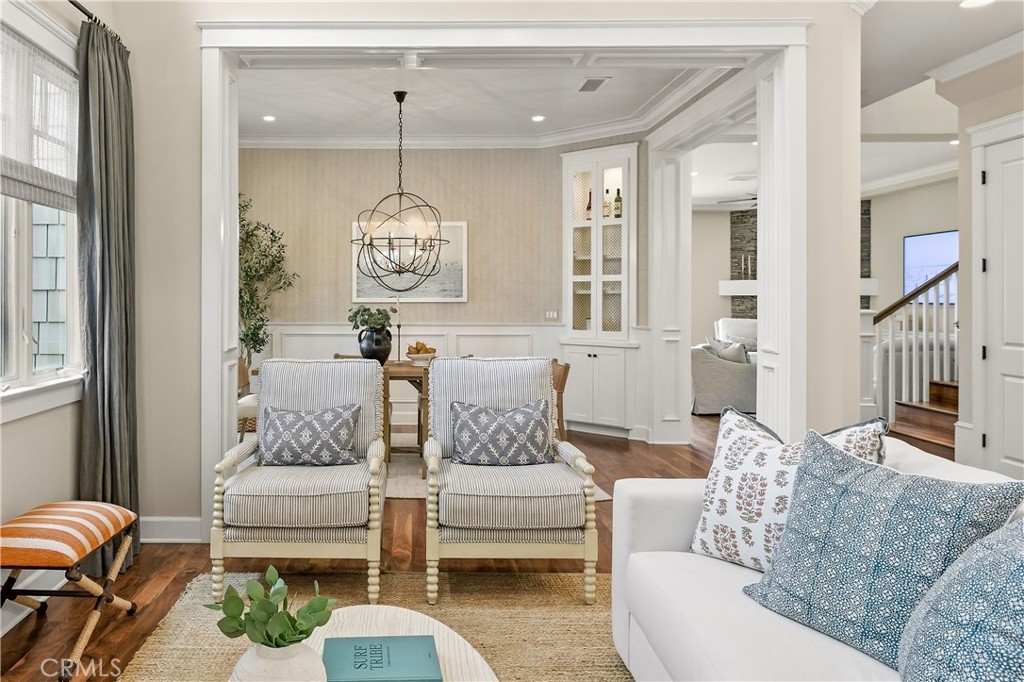 3307 N Poinsettia