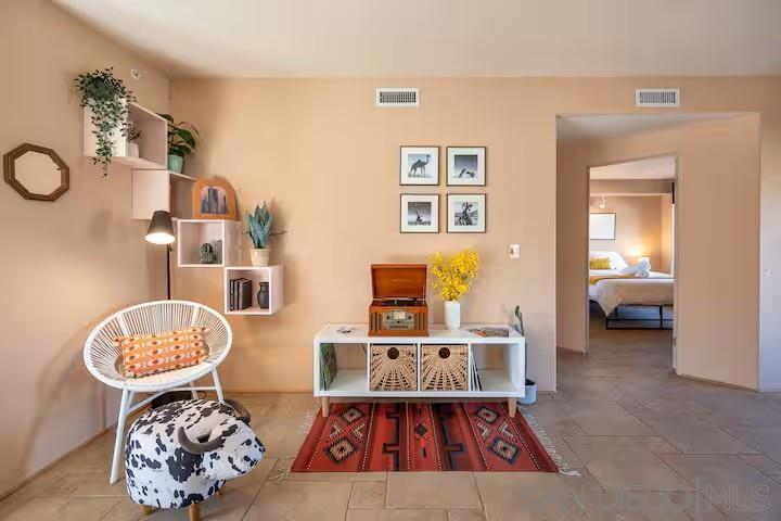 3890 Pecos Dr