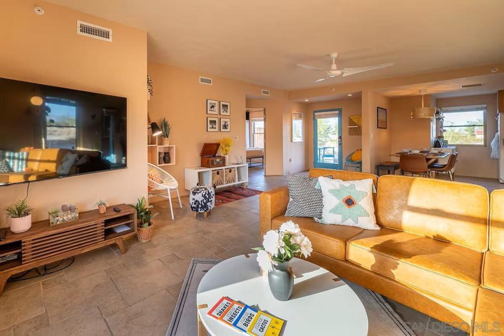 3890 Pecos Dr
