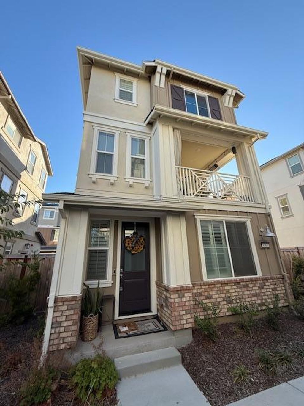 Photo of 9263 Vista Cove Way, Newark, CA 94560 (MLS # ML82017550)