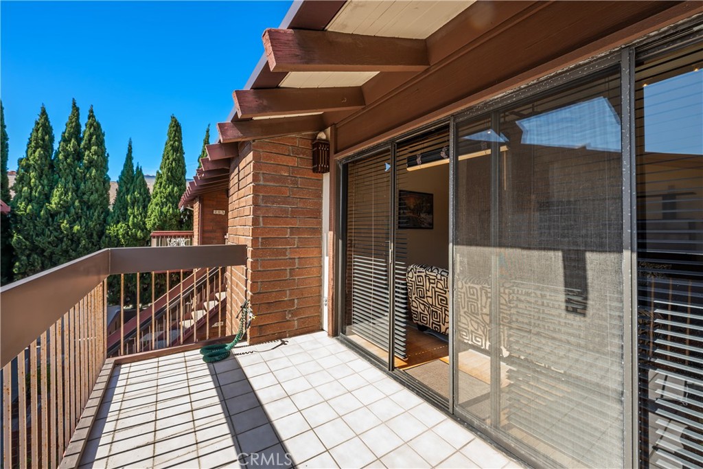 2322 Palos Verdes Drive W 206