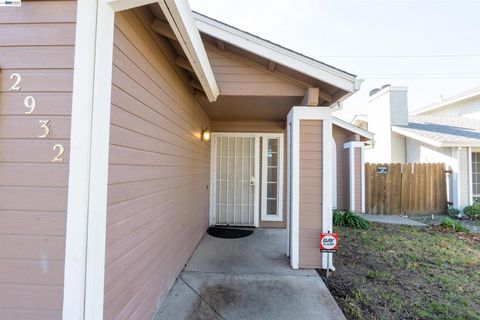 Photo of 2932 Alcott Ct Ct, Modesto, CA 95355 (MLS # 41128070)