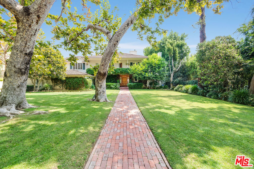 718 N Palm Drive