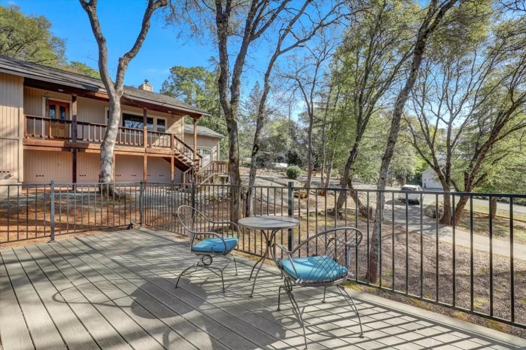 Photo of 11544 Torrey Pines Drive, Auburn, CA 95602 (MLS # ML82039171)