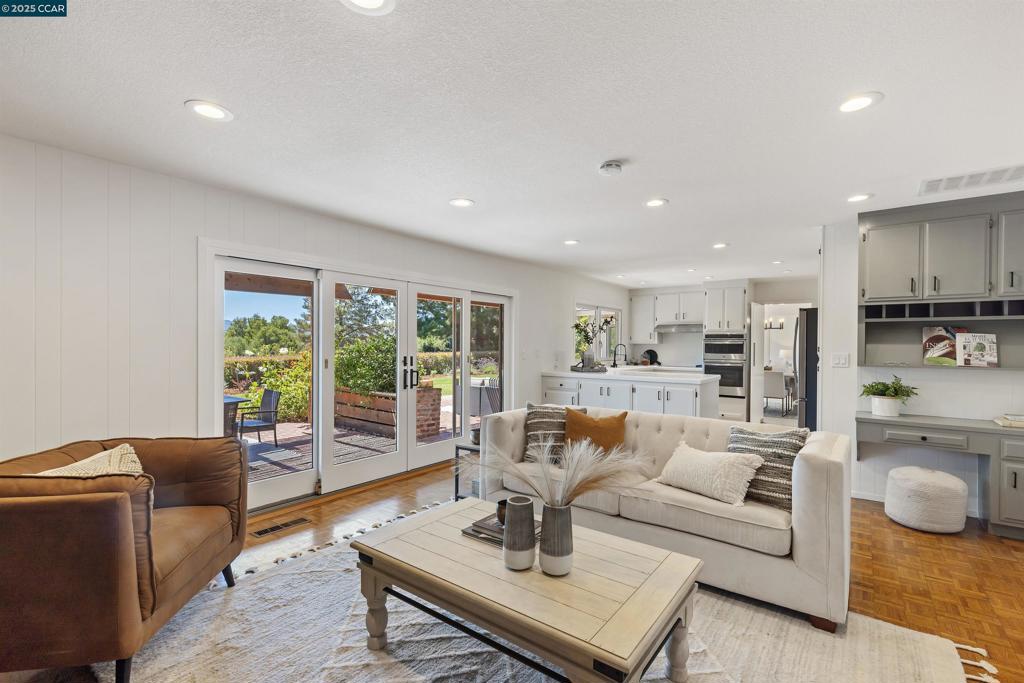 THE BLUFFS - Residential