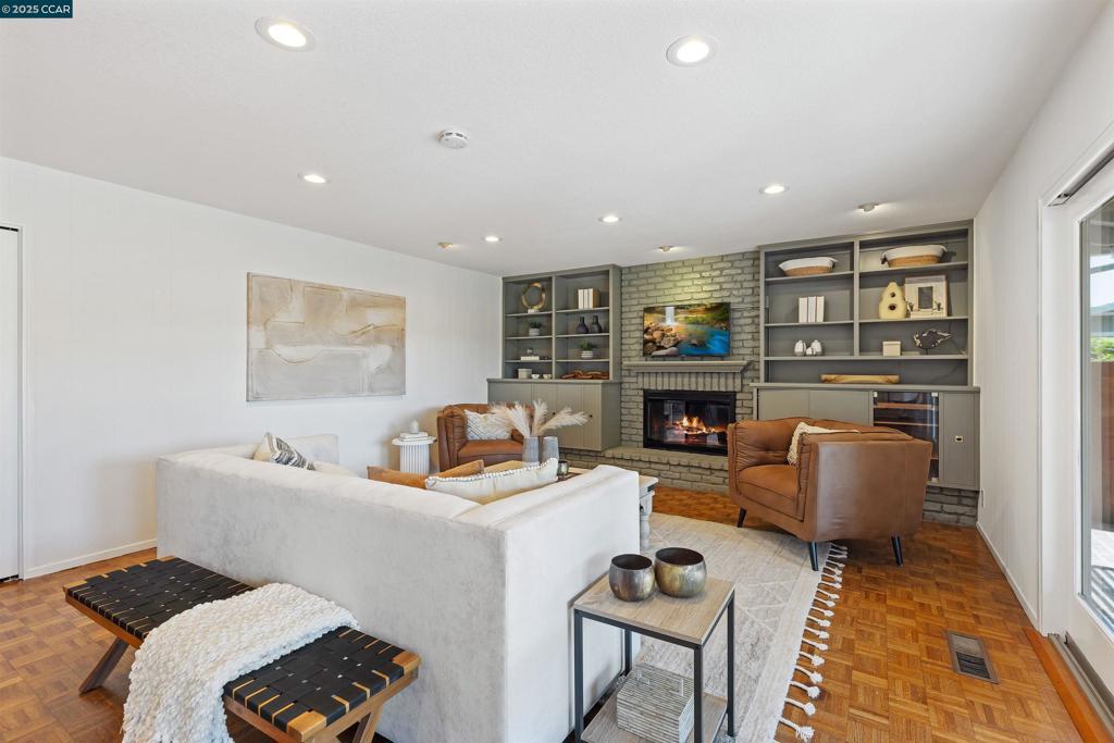 THE BLUFFS - Residential