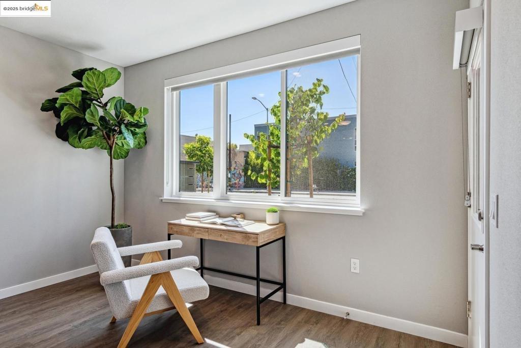 WEST OAKLAND - Residential