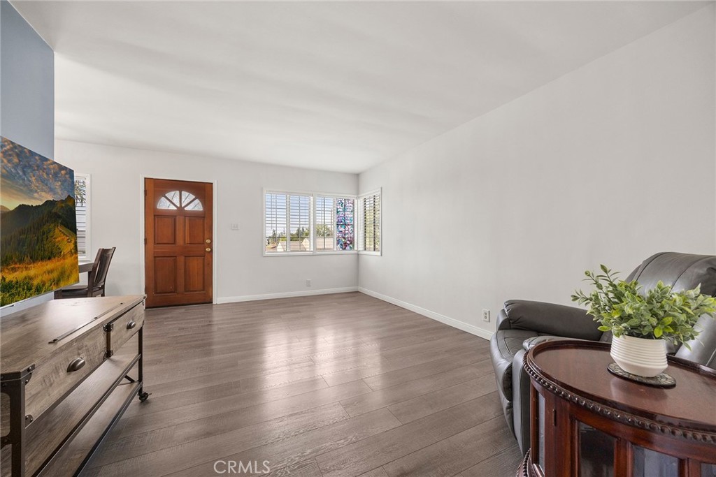 Properties 4 2051 Royal Oaks Drive