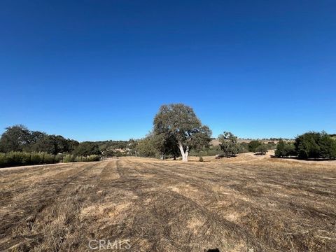 Photo of LOT 28 Fire Rock Loop, Templeton, CA 93465 (MLS # NS25236161)