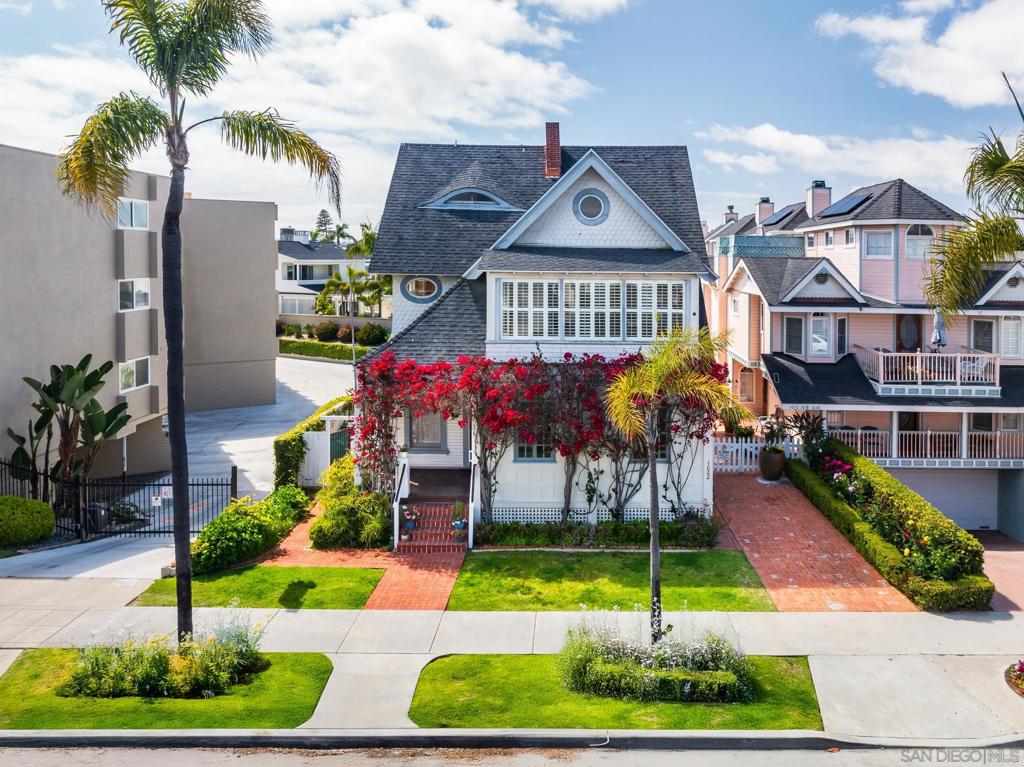 1022 Park Place