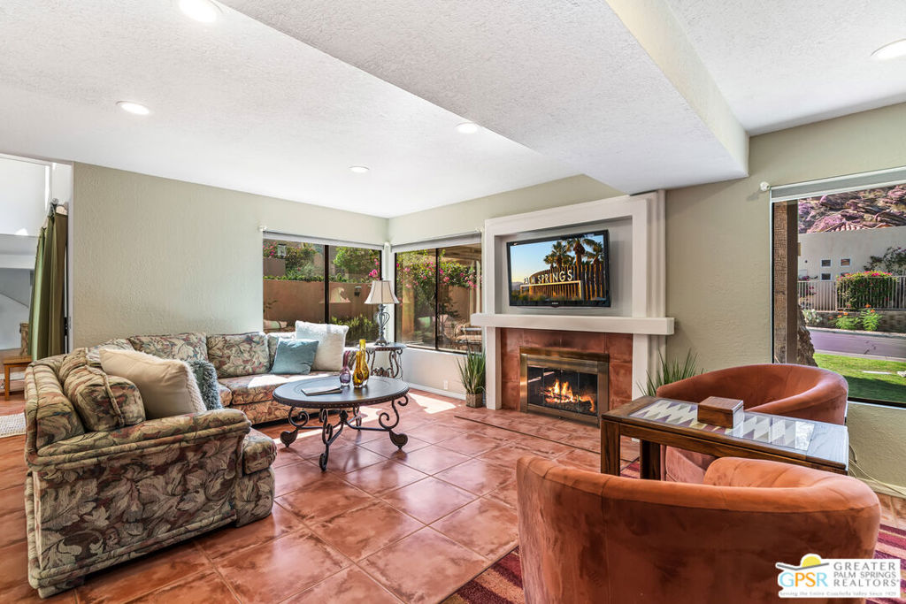 239 Canyon Circle