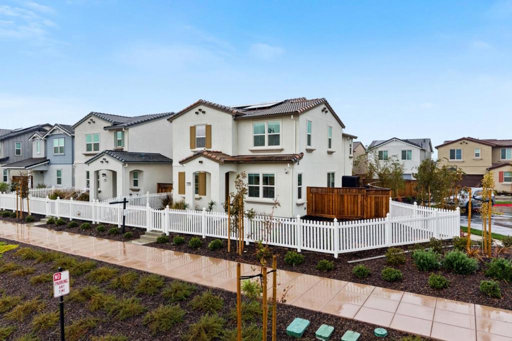 1506 N Central