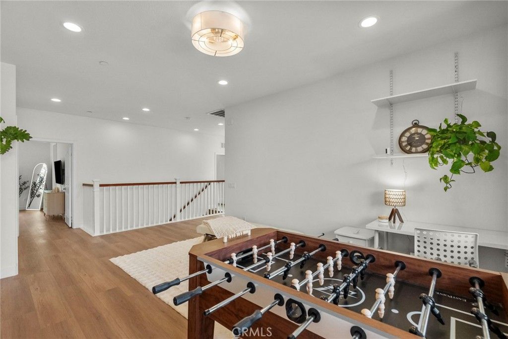 listing image 130728238848300092448