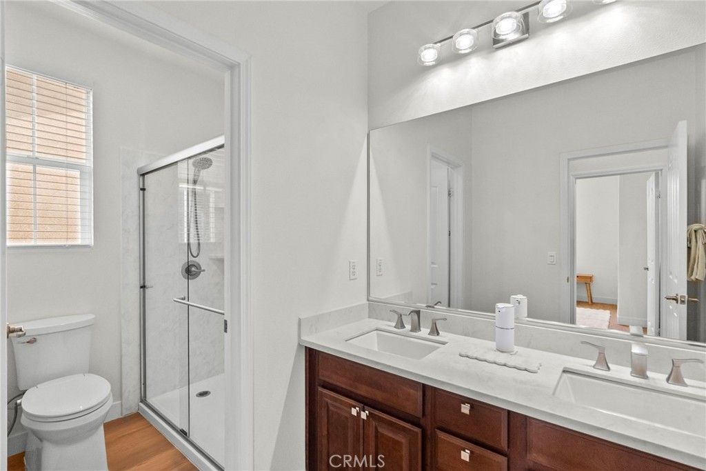 listing image 130729161239841936348