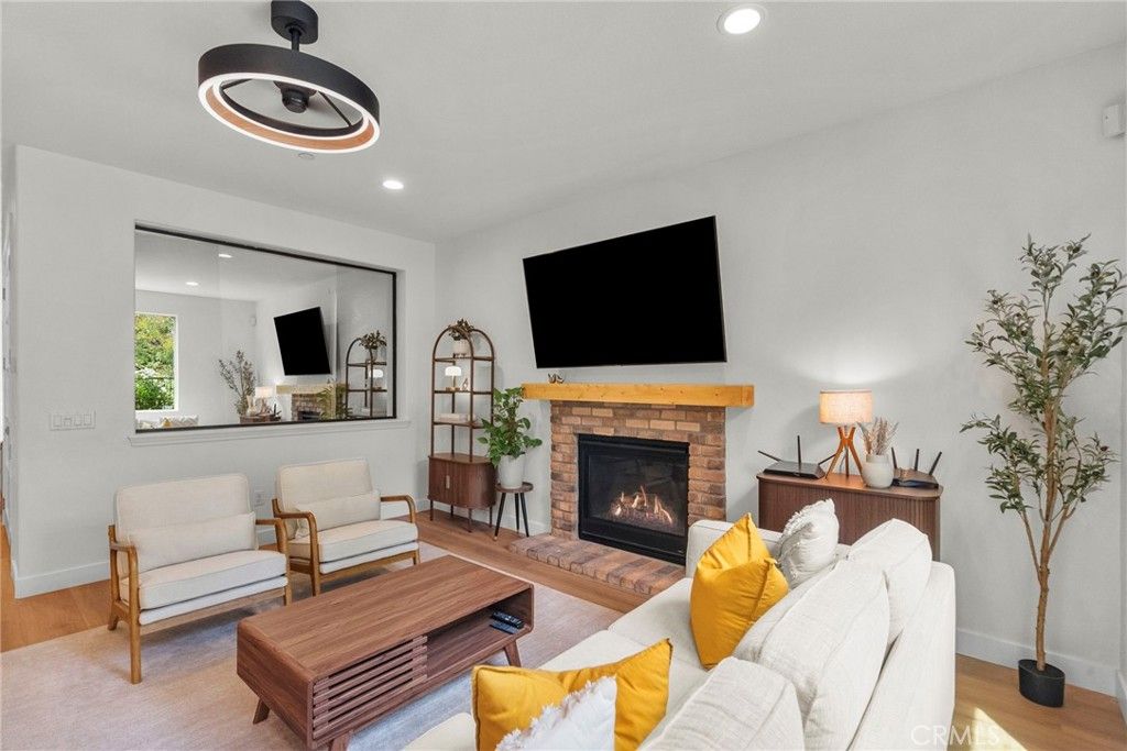 listing image 130727910337441780531
