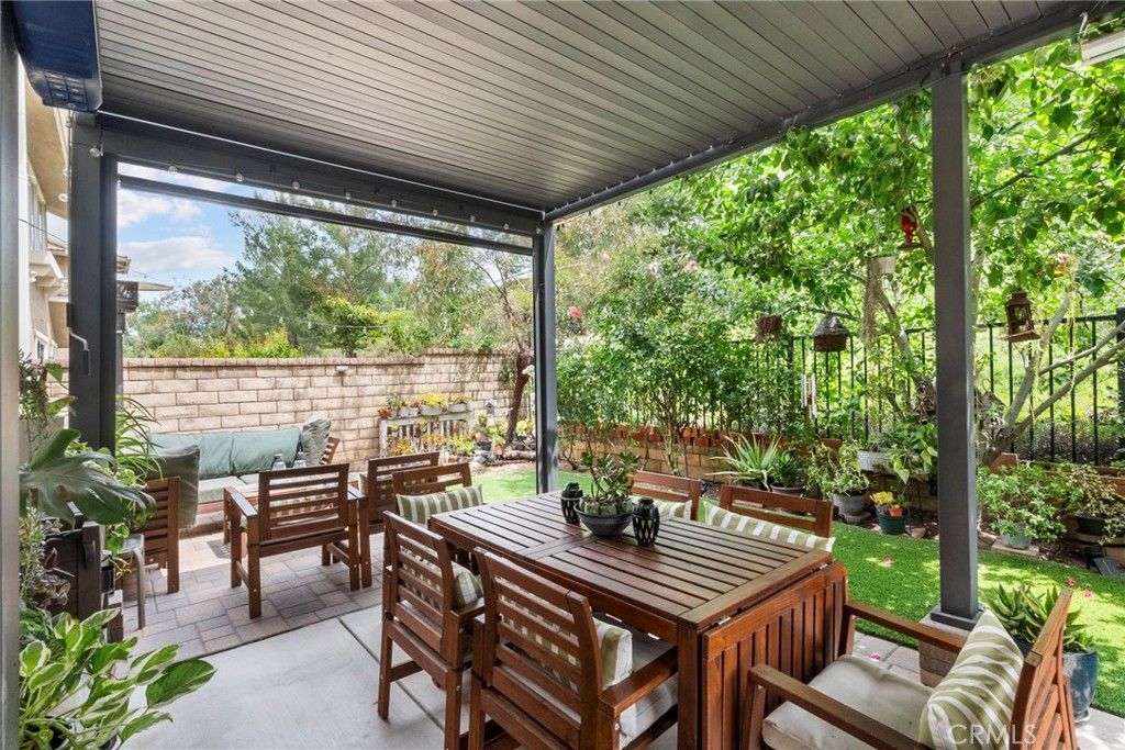 listing image 130720975833657303910