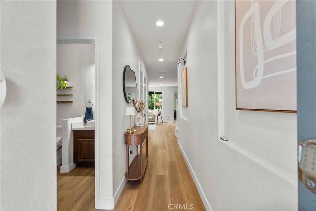 listing image 130728768403228856169