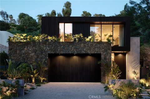 Photo of 3710 Goodland Ave, Studio City, CA 91604 (MLS # GD26052002)