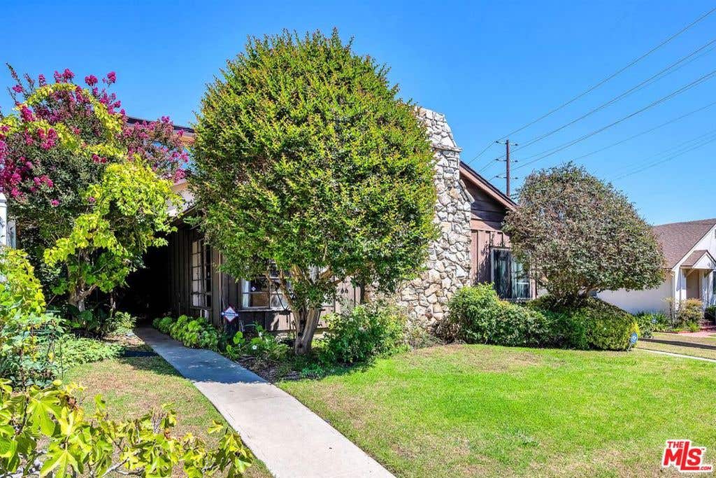 Photo of 1766 Midvale Avenue, Los Angeles, CA 90024 (MLS # 26862839)