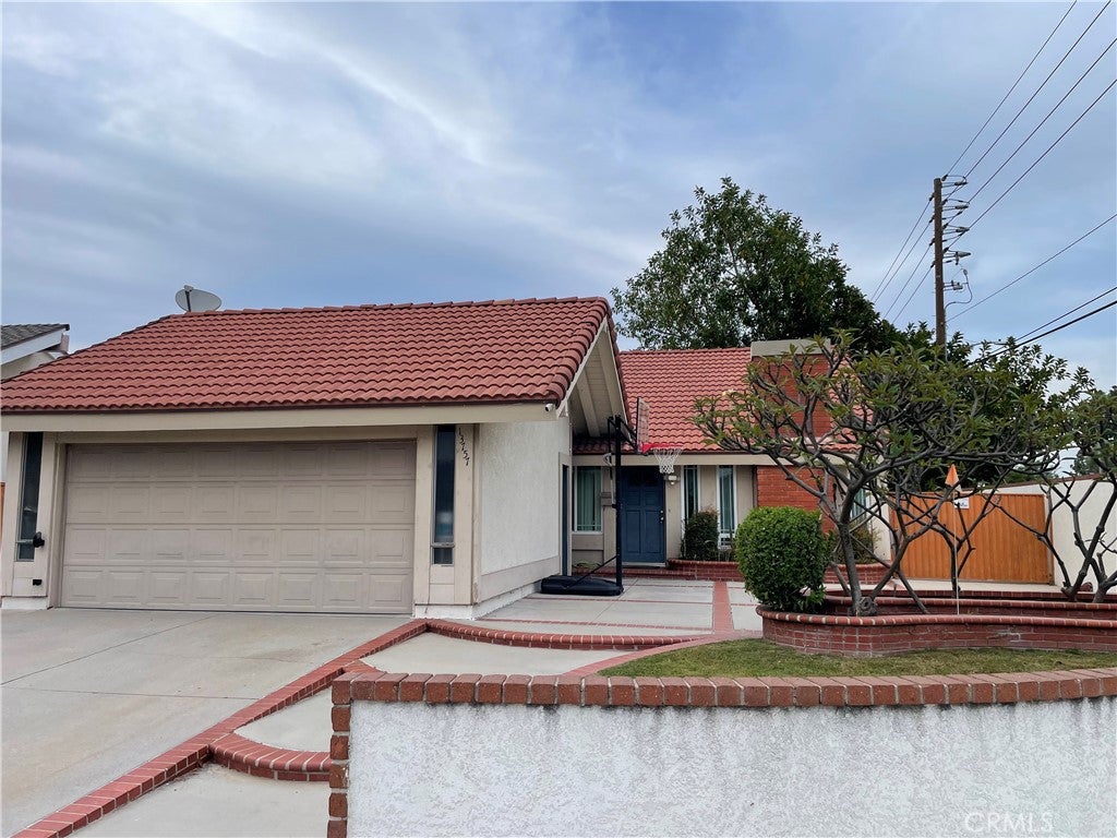 13757 Park St.