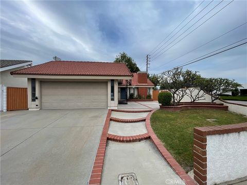 13757 Park St. Cerritos CA 90703