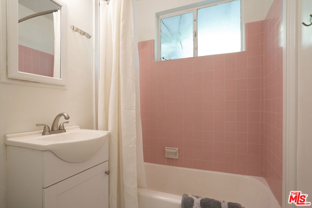 Tahquitz River Estates - Residential Lease