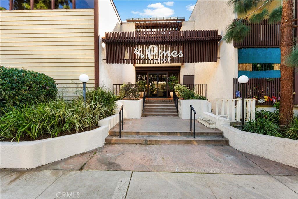 Photo of 5950 Canterbury Drive #C308, Culver City, CA 90230 (MLS # WS26040941)
